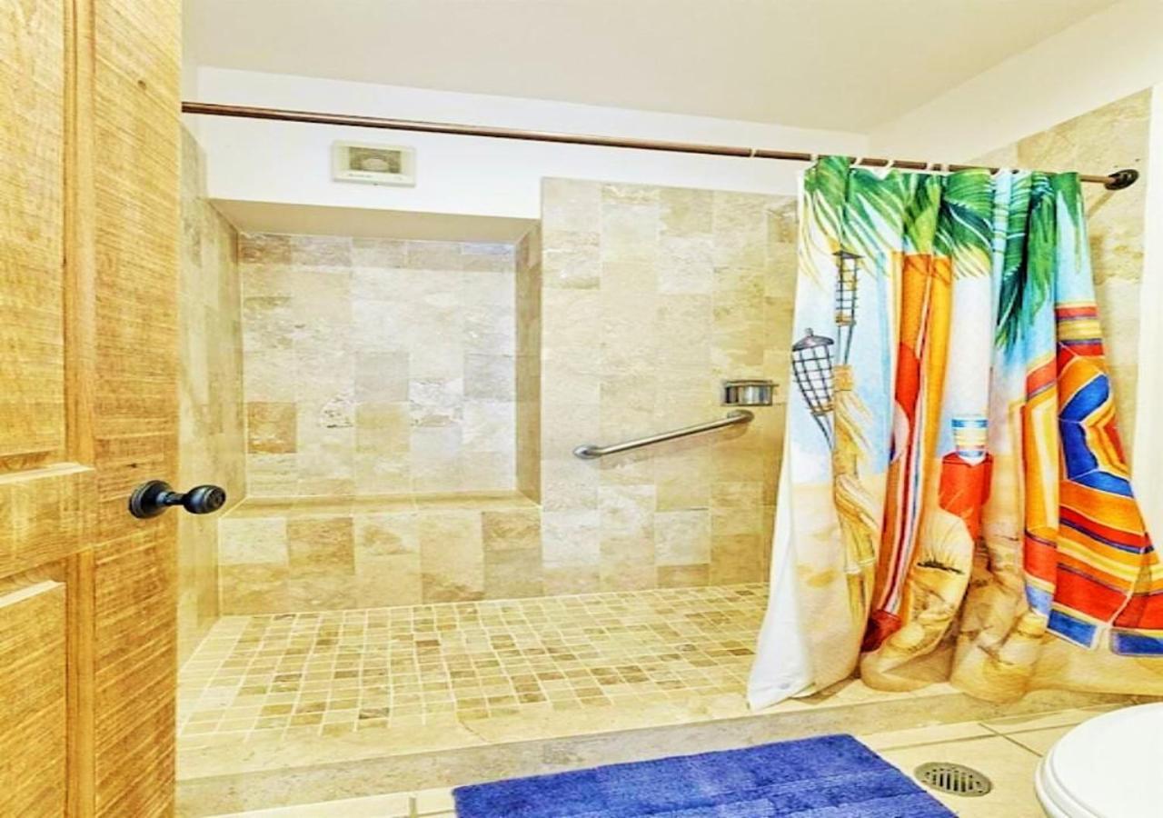 Right On The Beach! Rocky Point Condo Rental - 2 Bedroom Penthouse Beachfront Kültér fotó